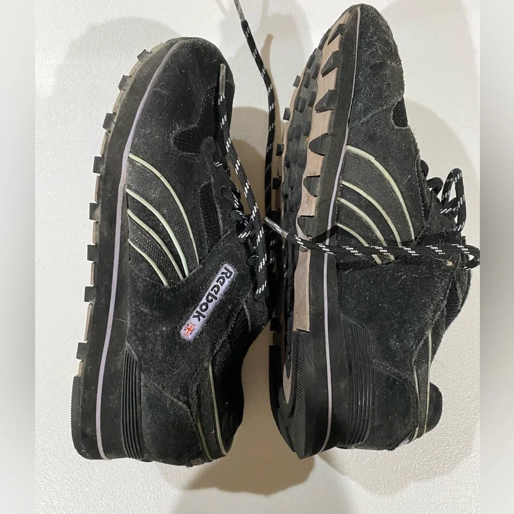 Reebok sneakers 7.5